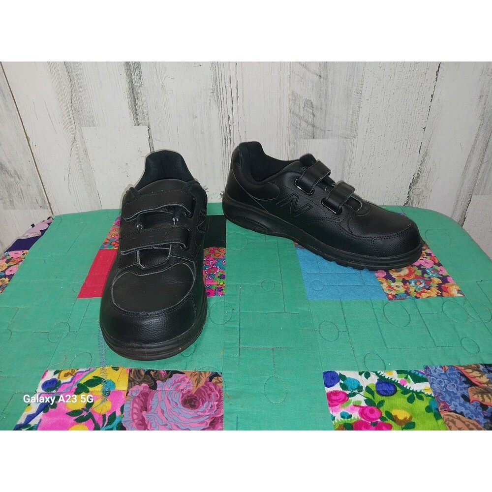New Balance 674 Hook and Loop Walking Shoe Men’s Size 10 2E Black MW674HVK